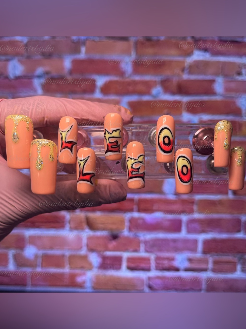 Graphic Lettering acrylic Press-On Nails with Gold Glitter Accent